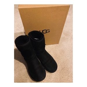 UGG Classic Short Boots